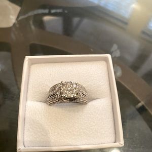 14kt white gold diamond wedding set
